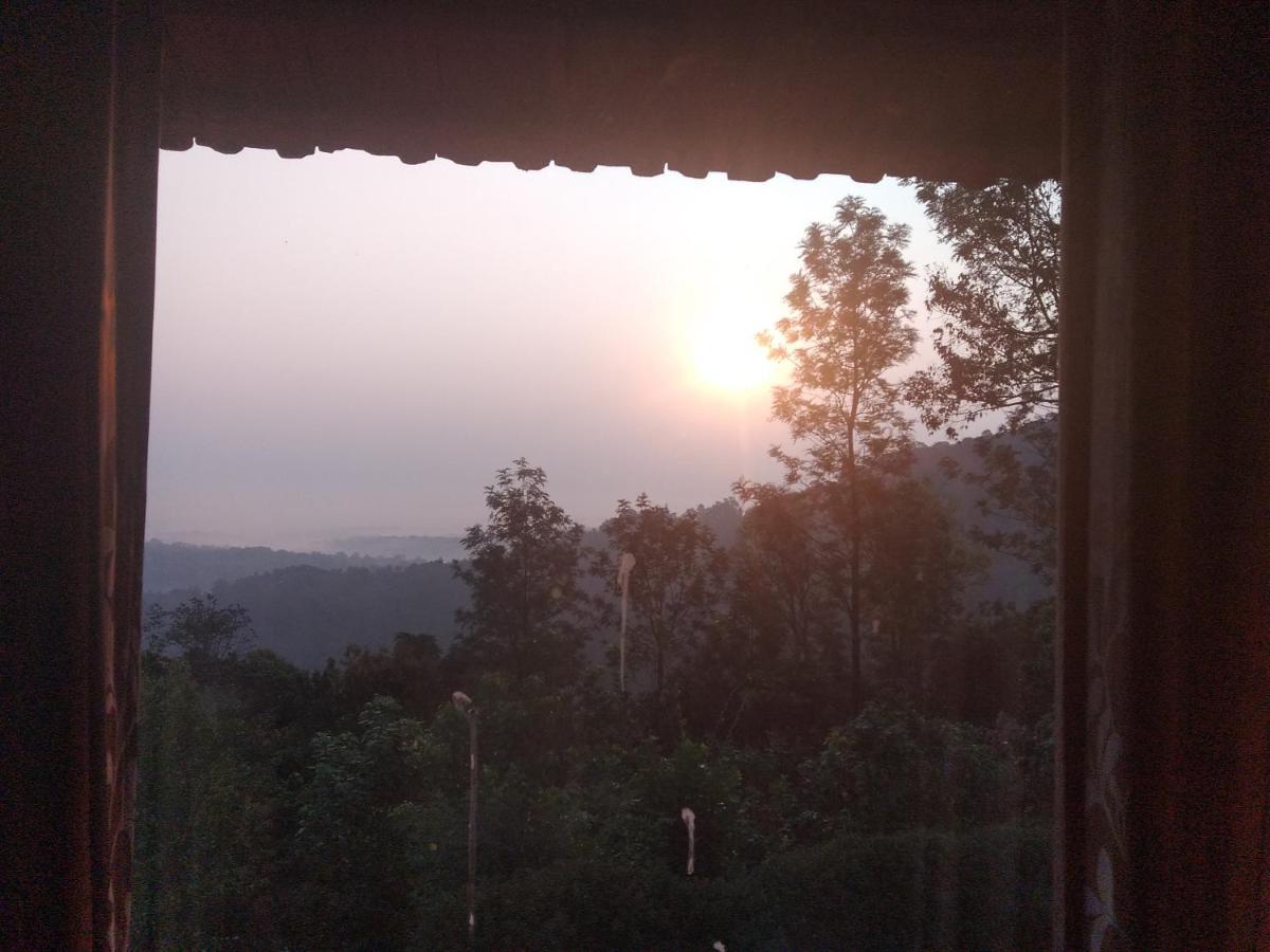 מדיקרי Abiyal Mountain Stay מראה חיצוני תמונה